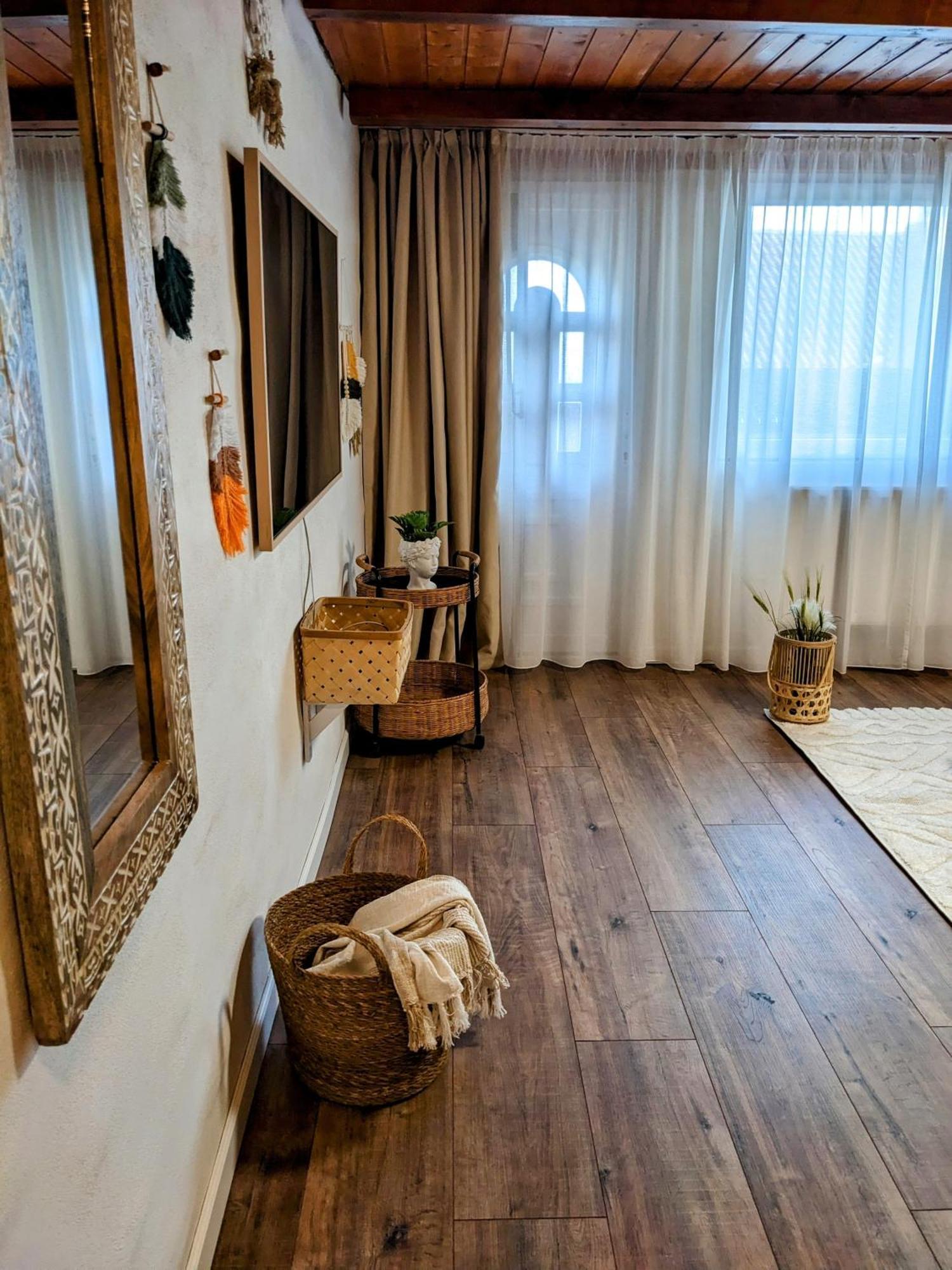 Tokaj Zlata Putna - Restaurant & Pension Vinicky Luaran gambar